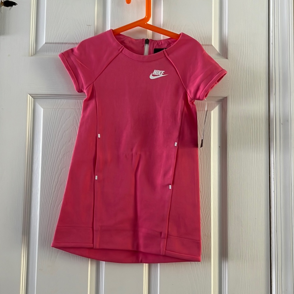 Girls 6 Nike Tech Pink Nebula dress